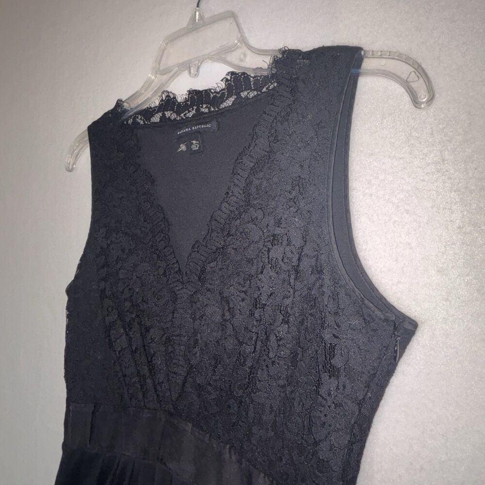 Banana Republic Little Black A-line‎ Skater Dress Lace Top Size 8